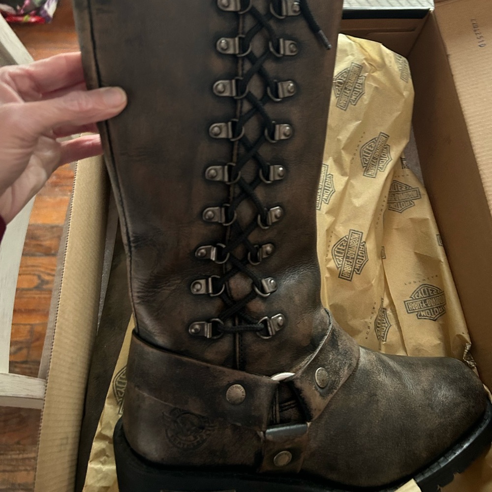 Milwaukee moto boots black size 10 women’s never worn only tried on